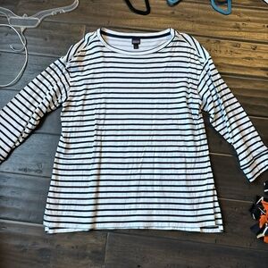 Patagonia Blue and White 3/4 Sleeve Boxy T-Shirt